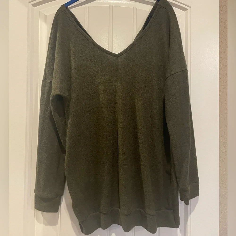 Open Back Sweater - Picture 1 of 5